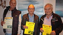 Jörg Oehler, Herbert Schmidt und Frieder Maier (von links) wurden bei der Jahreshauptversammlung der Freien Wähler geehrt. Bild: Andreas ...