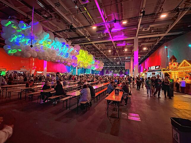 Der Eintritt ins Eurovisions Village ist zwar kostenlos, das Essen dort aber nicht ganz billig.