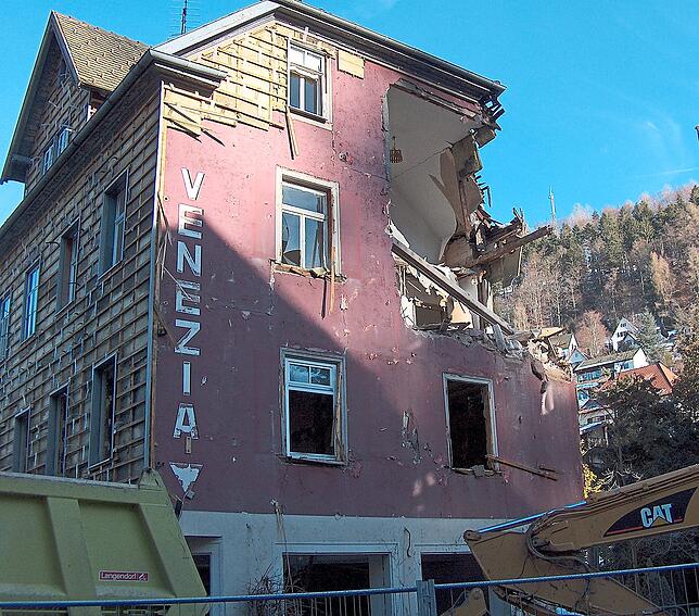 2006 fällt das Weströmhaus der Abrissbirne zum Opfer.