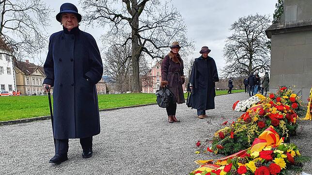 Sie nahmen gemeinsam Abschied von ihrem Markgrafen: Mathilde Gern und ihre Töchter Dagmar Heese-Gern und Henriette Fiedler. Auf ihrem ...