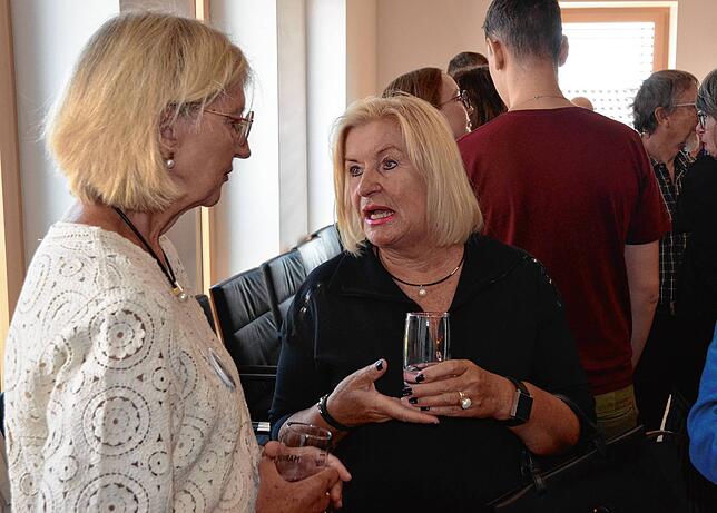 Bild 12: Bilder vom Empfang der Delegation aus Ensisheim im Markdorfer Rathaus (1/2)