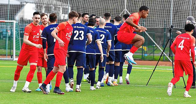 Bild 3: VfB Waldshut gewinnt Derby gegen den FC Tiengen 08 mit 3:1 &ndash; und wir haben Bilder!