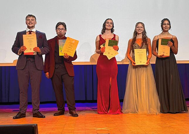 Bild 2: Große Feier: Der Abiball des sozialwissenschaftlichen Gymnasiums Bad Säckingen