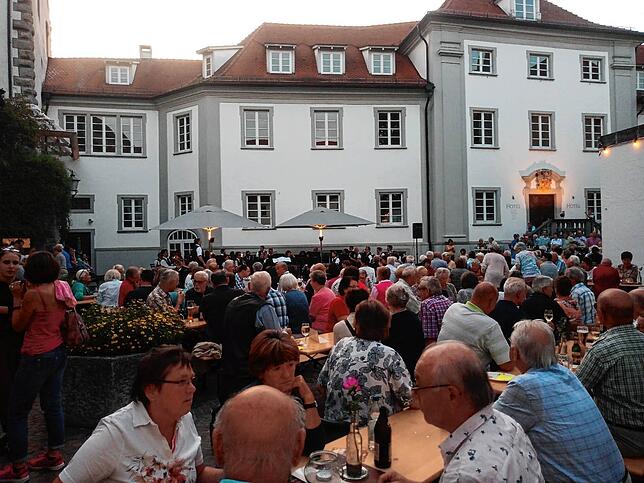 Bis auf Weiteres abgesagt: Wegen der Corona-Krise werden in diesem Frühjahr keine Sommerkonzerte vor dem Bischofsschloss stattfinden. ...