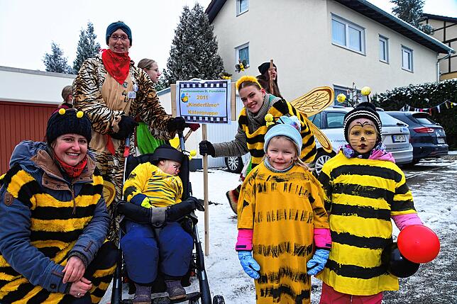 Bild 3: So bunt ist der Kinderumzug beim Dauchinger Narrentreffen
