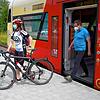 Auf der Strecke der Ablachtalbahn zwischen Stockach und Mengen verkehren ab 18. Juli an Sonntagen und Feiertagen erstmals seit 1972 ...