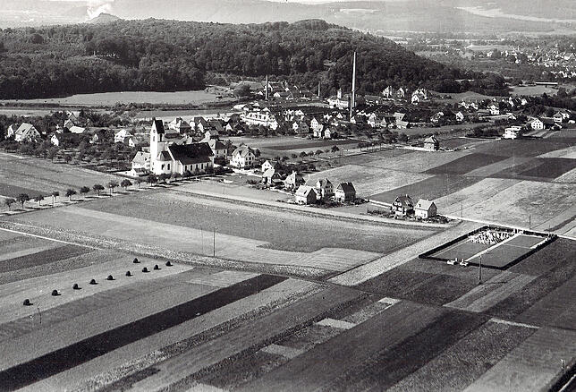 So sah Unterlauchringen im Jahr 1929 aus. Im HIntergrund die Lauffenmühle, rechts daneben die Praxis von Dr. Urnau.
