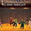 Szenen aus dem Musical &bdquo;Wanderung durch den Märchenwald&ldquo; boten die Freudekids des Theatervereins in ihren Kostümen bei der ...