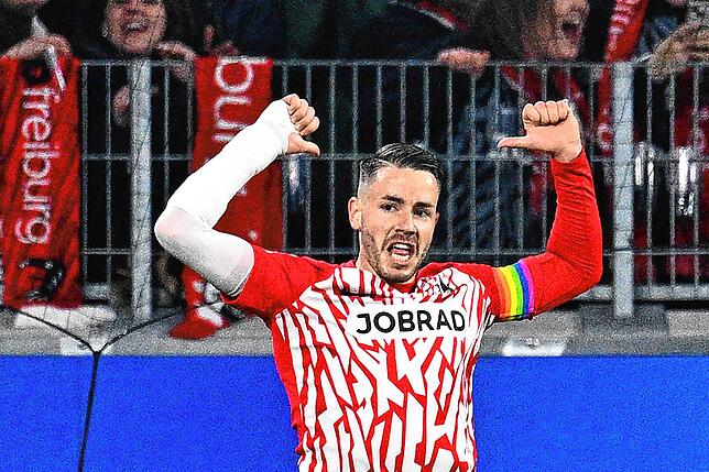 Freiburgs Christian Günter jubelt nach seinem Tor zum 1:0.