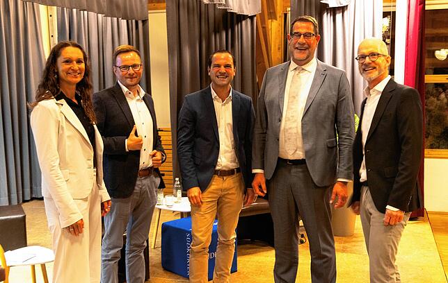 Bild 1: Alle Bilder der Veranstaltung und den KandidatInnen der SK-Podiumsdiskussion in Daisendorf