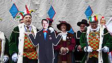 Bild : Erst als Pappfigur, dann live: Alle Bilder vom Tag mit Karl Lauterbach in Stockach
