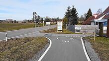 Ende im Gelände: Der Radweg von Heiligenberg über Betenbrunn nach Wintersulgen (im Bildhintergrund links) endet vorerst noch in ...