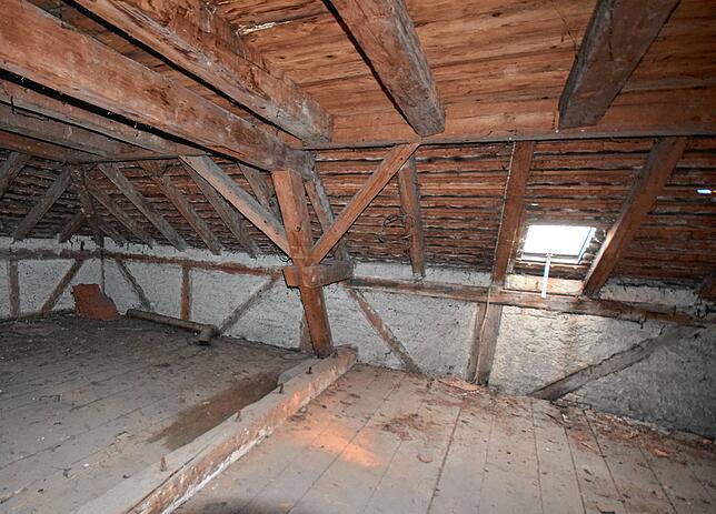 Bild 26: Exklusive Einblicke (2): Gewölbekeller, alte Wohnungen und Dachboden der Schlossbrauerei Espasingen