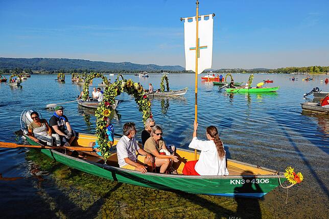 Bild 1: Die Bilder zur Mooser Wasserprozession