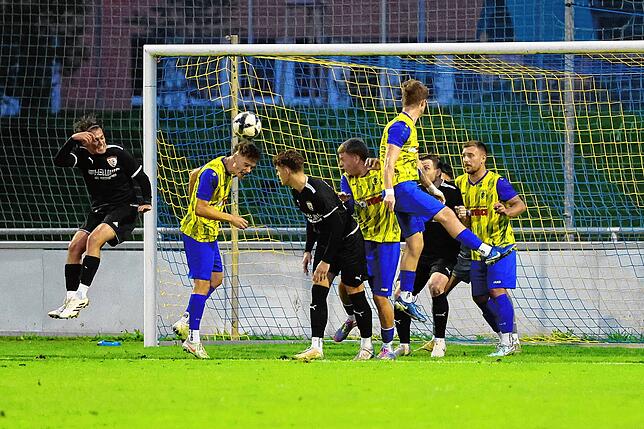 Bild 24: Unsere Bildergalerie vom Spiel zwischen dem FC Singen 04 und dem SC Gottmadingen-Bietingen