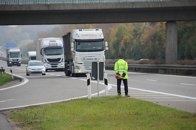 Bild 1: Auf Raserjagd: Unterwegs mit der Autobahnpolizei auf der A81