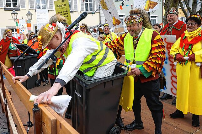 Bild 26: So bunt war der Rathaussturm in Radolfzell