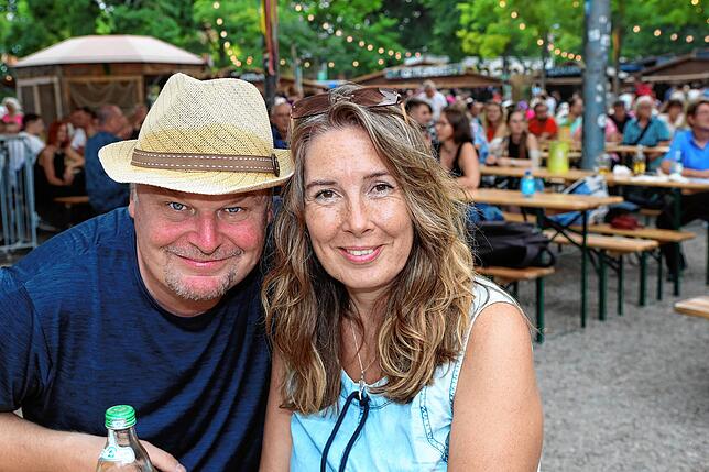 Bild 30: Das Seenachtfest 2023 startet durch! Immer mehr Besucher strömen auf das Festgelände