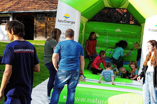 Bild 7: Buntes Programm zur „Langen Nacht der Feuerwehr“
