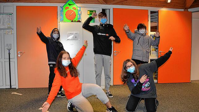 Auf den Fluren, auf dem Pausenhof, in der Sporthalle, all überall sind derzeit Schüler der Grund- Werkrealschule Gurtweil anzutreffen, ...