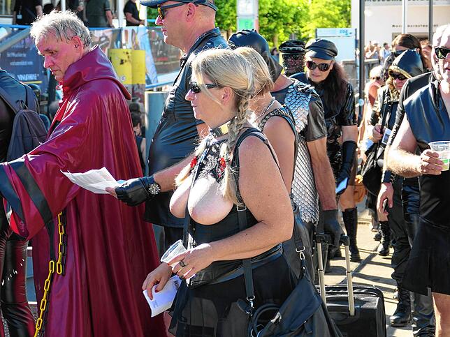 Bild 25: Das Torture Ship legt wieder ab: Die besten Bilder der BDSM- und Fetischfreunde am Bodensee