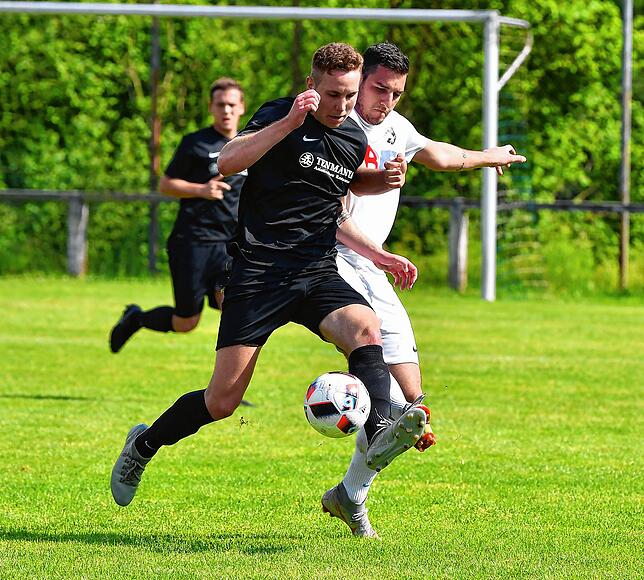 Bild 26: FC Erzingen siegt mit 6:3 bei der Spvgg. Brennet-Öflingen &ndash; und wir haben die Bilder!