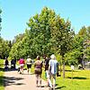 Im Frühsommer finden die Freizeitaktivitäten am Kirnbergsee eher im Uferbereich statt. Baden ohne Aufsicht war ab Beginn der Ferien möglich.