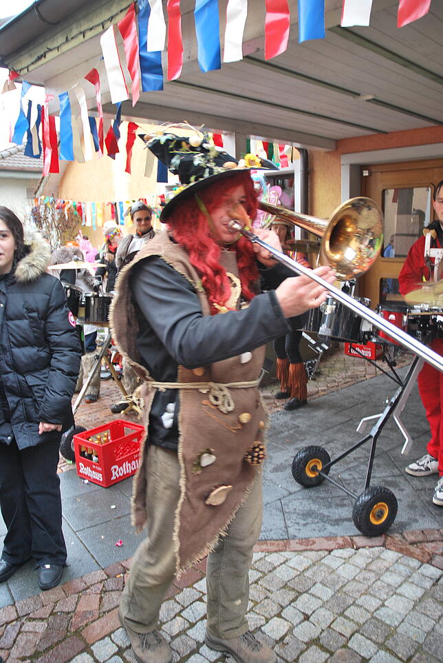 Bild 14: Die besten Bilder vom Schmutzigen Donnerstag in Klettgau-Erzingen – Jetzt entdecken!