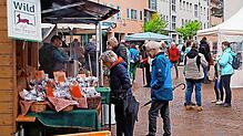 Regionale Produkte werden beim Naturpark-Markt am 18. Mai auf dem Marktplatz präsentiert. Außerdem öffnen die Händler ihre Geschäfte und ...