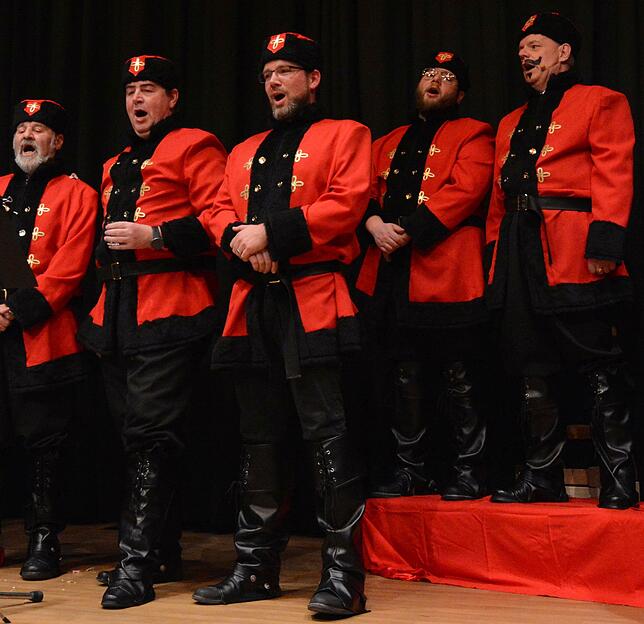 Stimmgewaltig: Der Kosakenchor des Narrenrats singt live (von links nach rechts: Urban Bernhard, Thomas Bergmoser, Boris Mattes, ...