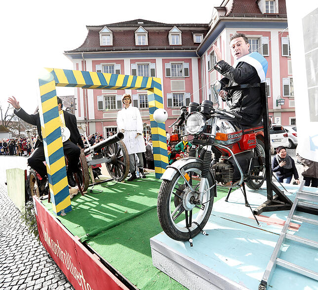 Bild 19: Bilder vom Fasnachtssonntag in Donaueschingen (Teil 1)
