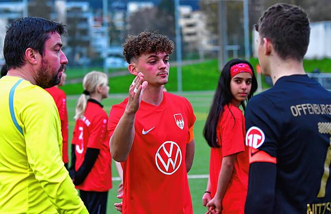 Bild 4: A-Junioren des FC Tiengen 08 unterliegen dem Offenburger FV knapp mit 1:2 &ndash; und wir haben Bilder!
