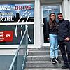 SecureDrive-Inhaber Alban Musliu mit seiner Frau und Mitarbeiterin Hyrishahe.