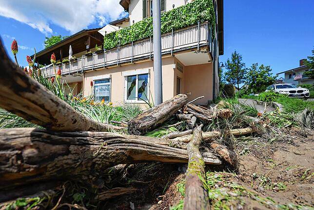 Bild 8: Unwetterfolgen im Öhninger Ortsteil Schienen