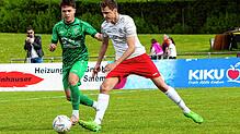 Yannick Slawig (links, hier im Spiel gegen den FC Rot-Weiß Salem) hat es diese Woche in unsere Top-Auswahl geschafft.