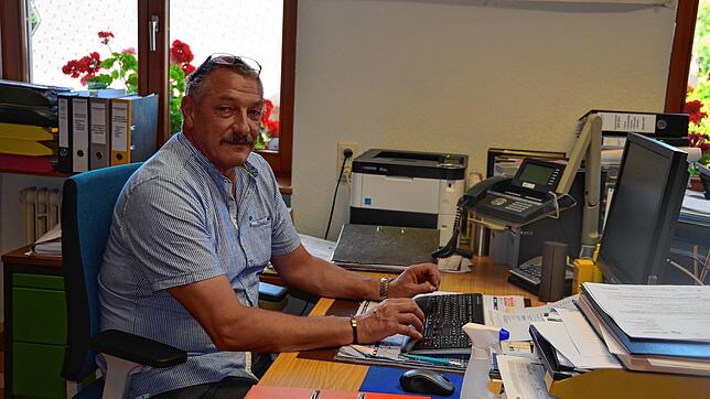 Bernd Schlageter ist der Hauptamtsleiter der Gemeinde Häusern.