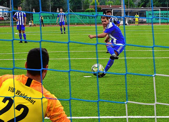 Bild 6: VfB Waldshut sichert in der Nachspielzeit das 2:2 gegen Aufsteiger SG Mettingen/Krenkingen &ndash; und wir haben Bilder!