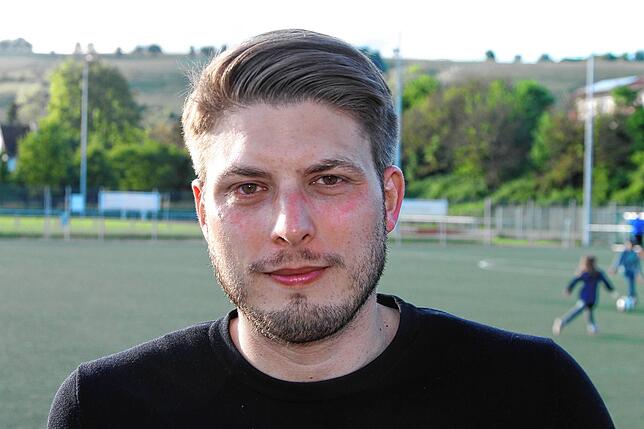 Zur Person: Frank Rudigier (38) ist fußballerisch beim SV 08 Laufenburg groß geworden, spielte bis auf ein zweijähriges Intermezzo beim ...
