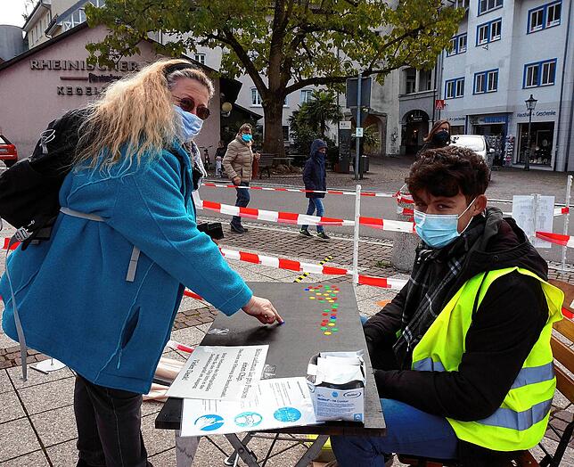 Bild 7: Zufriedene Veranstalter und Besucher: Sehen Sie hier die schönsten Bilder vom 25. Waldshuter Töpfermarkt