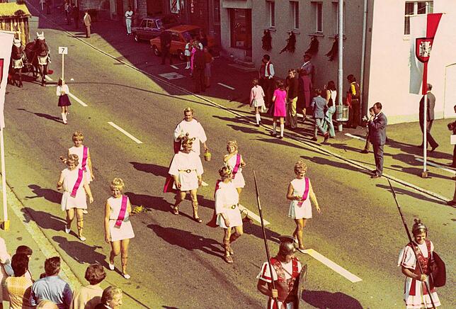 Vor 50 Jähren zogen in Jestetten auch Römer (Hombergnarren) durch die Straßen.