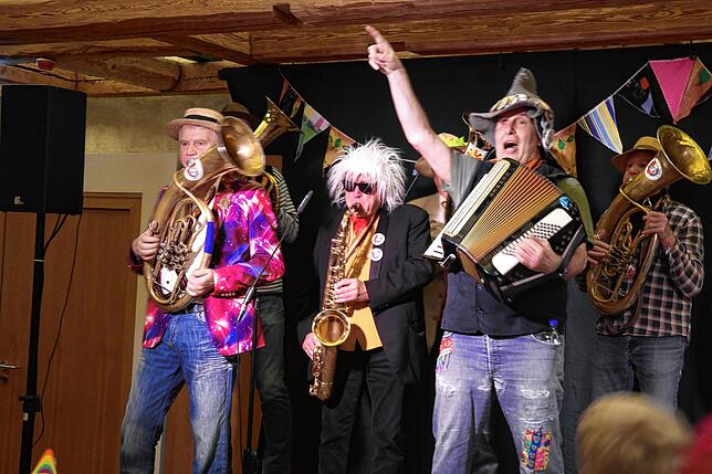 Bild 10: Frauenfasnet in Markdorf: „Was für ein Zirkus“ – Bilder vom närrischen Spektakel