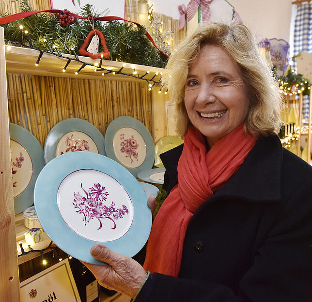 &bdquo;Fürstliches Porzellan&ldquo; ist bei der Weihnachtswelt nur einer der &bdquo;Renner&ldquo; in der umfangreichen Angebotspalette: ...