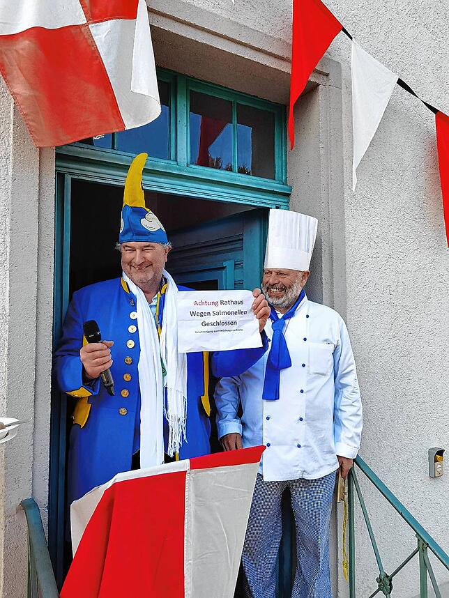 Bild 1: Bilder vom Rathaussturm in Liggeringen