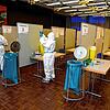 Was hilft gegen die Delta-Mutation des Corona-Virus? Bei Verdacht schnell testen, so wie hier im Corona-Schnelltestzentrum im Villinger ...