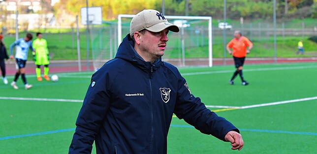 Co-Trainer Marcel Amann (SV Buch): „Wir sind absolut im Soll. Hätten wir hier etwas geholt, wäre es für uns eine Riesen-Vorrunde. So ist ...