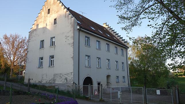 Das Bittelbrunner Schlössle liegt umgeben von viel Grün inmitten des Engener Ortsteils. Schon bald sollen hier Geflüchtete aus der ...