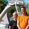 Doppelte Sicherheit: Über das Hilzinger Freibad und seine Gäste wachen in dieser Saison die Bademeister Rita Assire und Mathieu Assire.