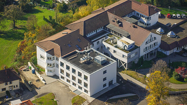 Das Stockacher Krankenhaus aus der Luft gesehen: Stadt und Gemeinderäte sorgen sich angesichts der Reformpläne von Gesundheitsminister ...