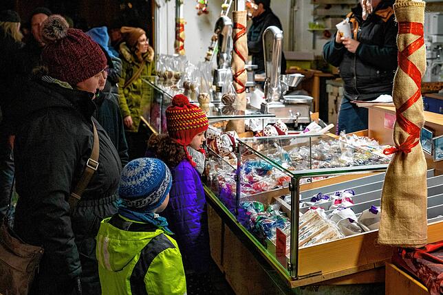 Eine große Auswahl an Süßigkeiten lockt natürlich auch die Kinder an.