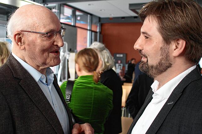 Karl Rudigier (links) begrüßt den neuen Museumsleiter Julian Windmöller in seiner alten Wirkungsstätte, war Rudigier doch Chef des ...